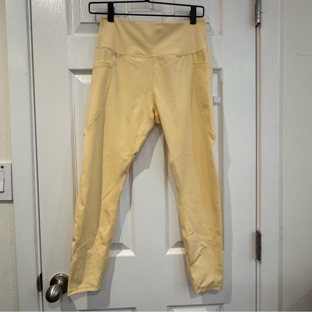 Butter Yellow Women’s Leggings size medium